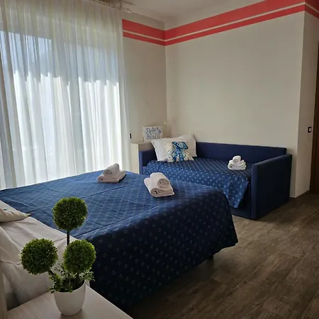 Orchidea 3* لينانو سابيادورو